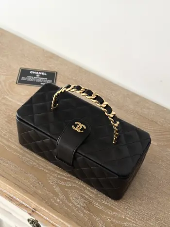 2226 Vintage Cosmetic Bag Handbag Replica Chanel womens bags