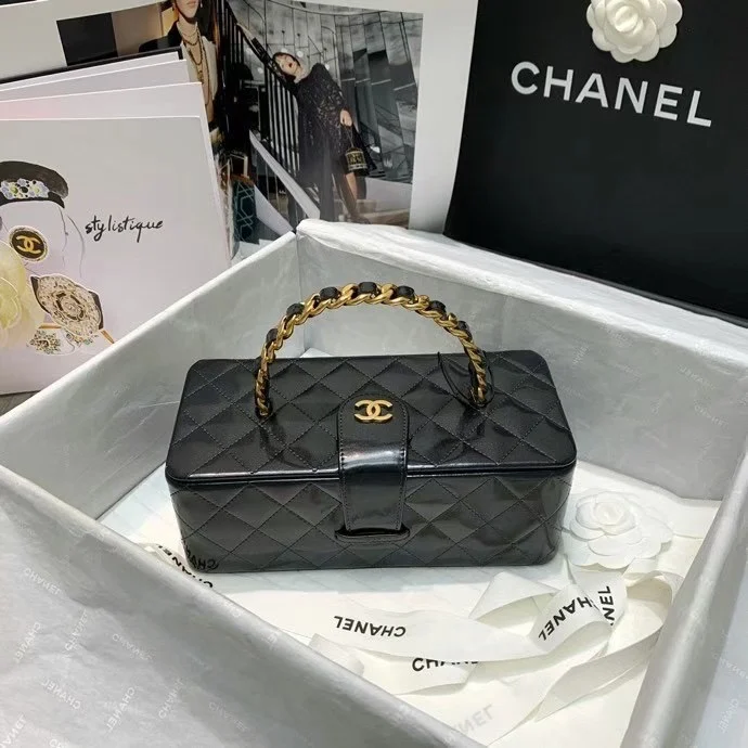 Chanel 2226 Vintage Cosmetic Bag Ladies Handbag