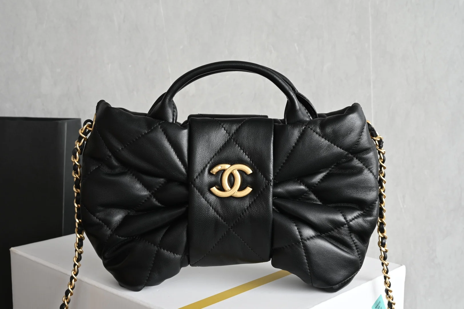 Chanel 5849 25k Velvet Bow Handbag Crossbody Bag Chanel 5849 25k Velvet Bow Handbag Crossbody Bag