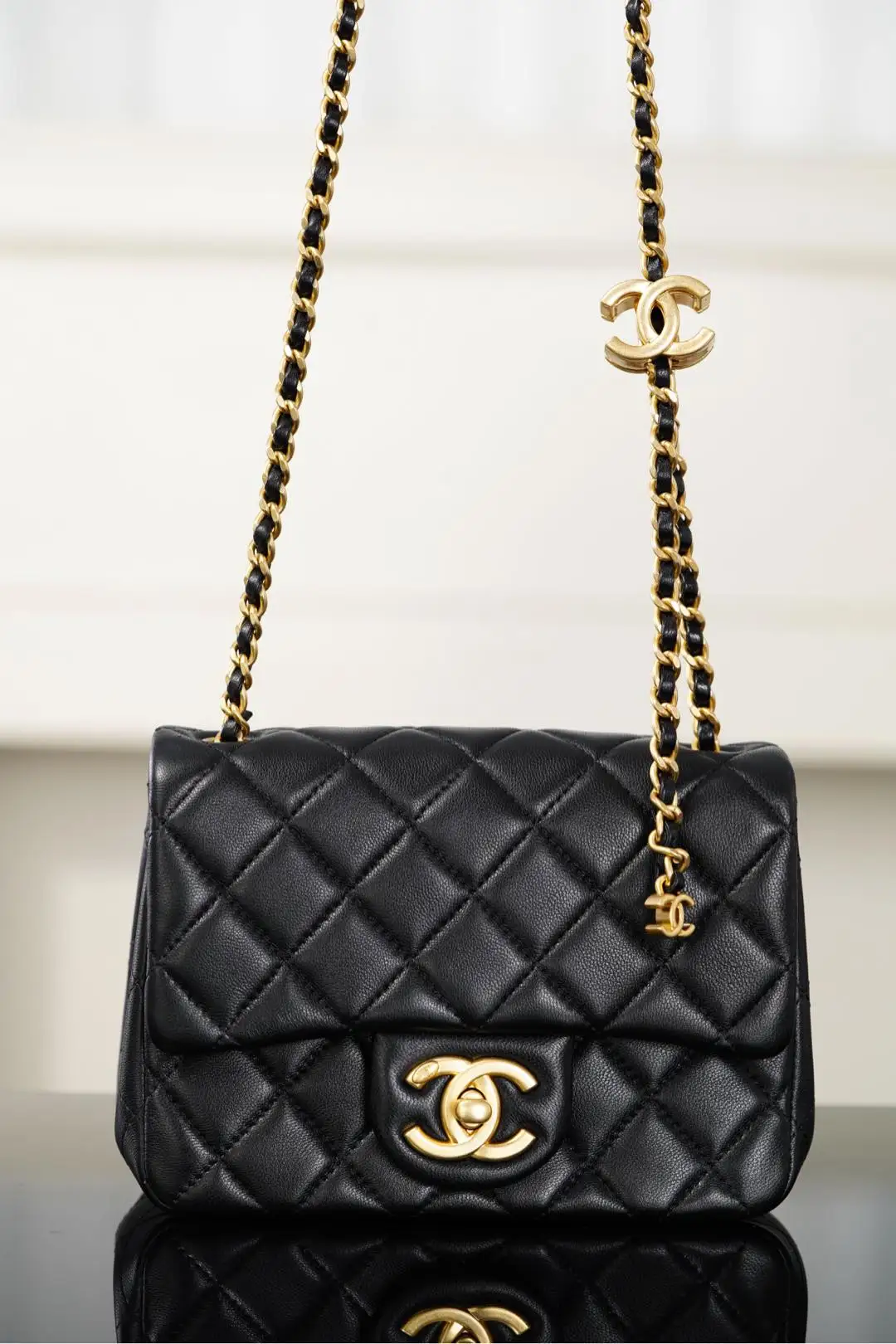 Chanel 25B Double C Chain Square Vanity Bag 18cm