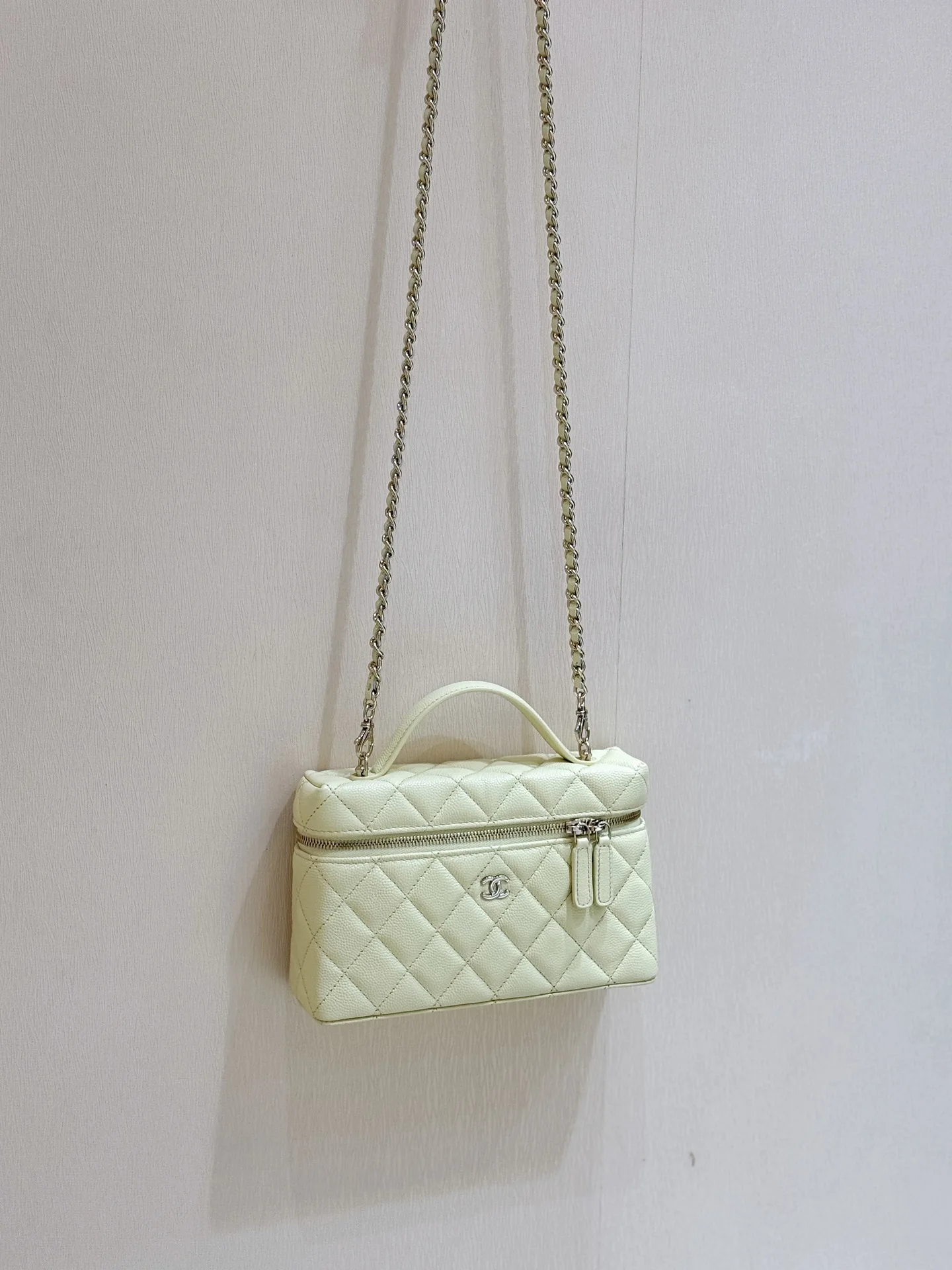 Chanel AP4385 25C LP Lunch Box Bag Women s Tote Crossbody Bag