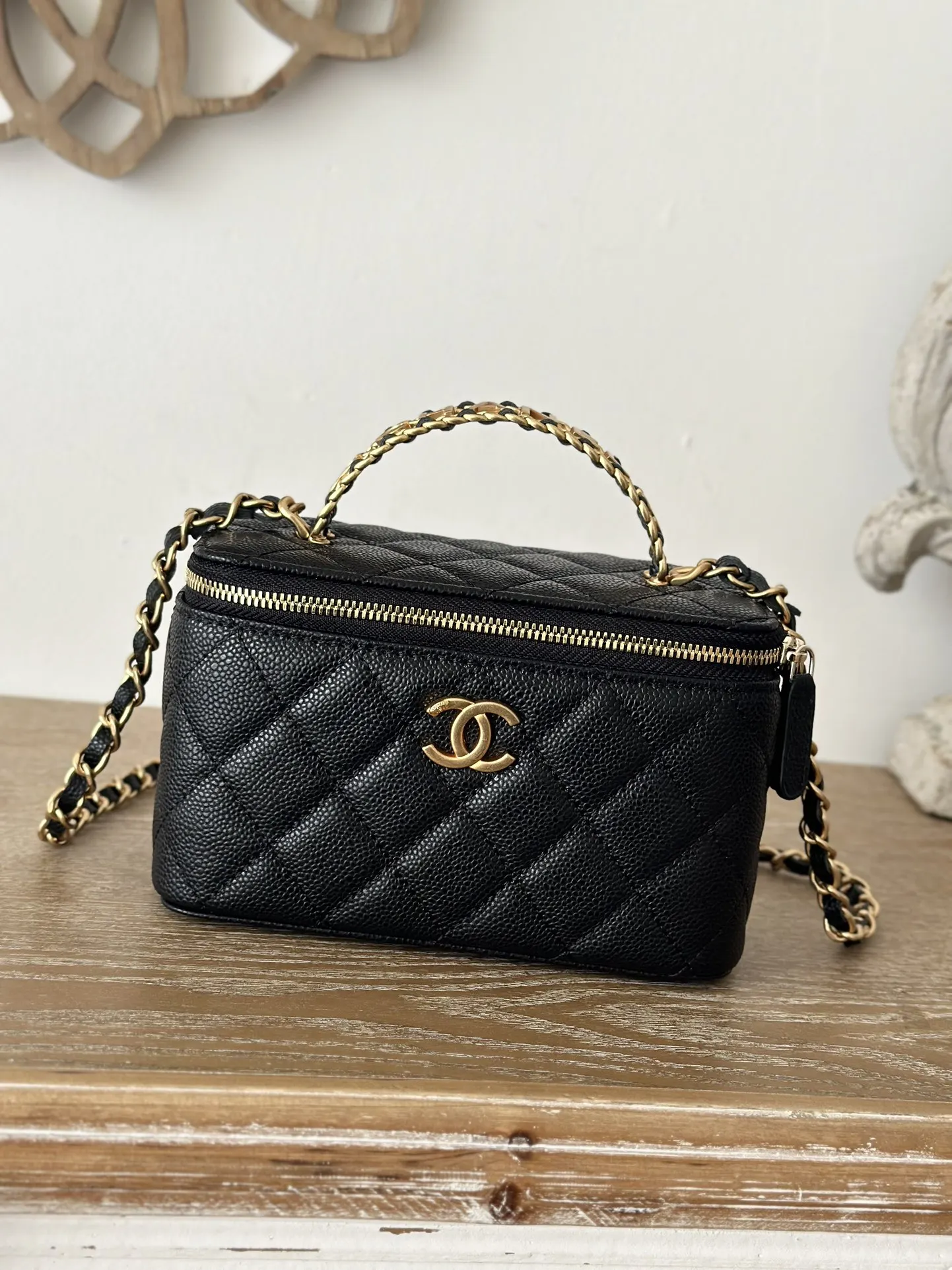 Chanel 66017 22p New Cosmetic Box Bag Women s Handbag Crossbody Bag Chanel 66017 22p New Cosmetic Box Bag Women s Handbag Crossbody Bag