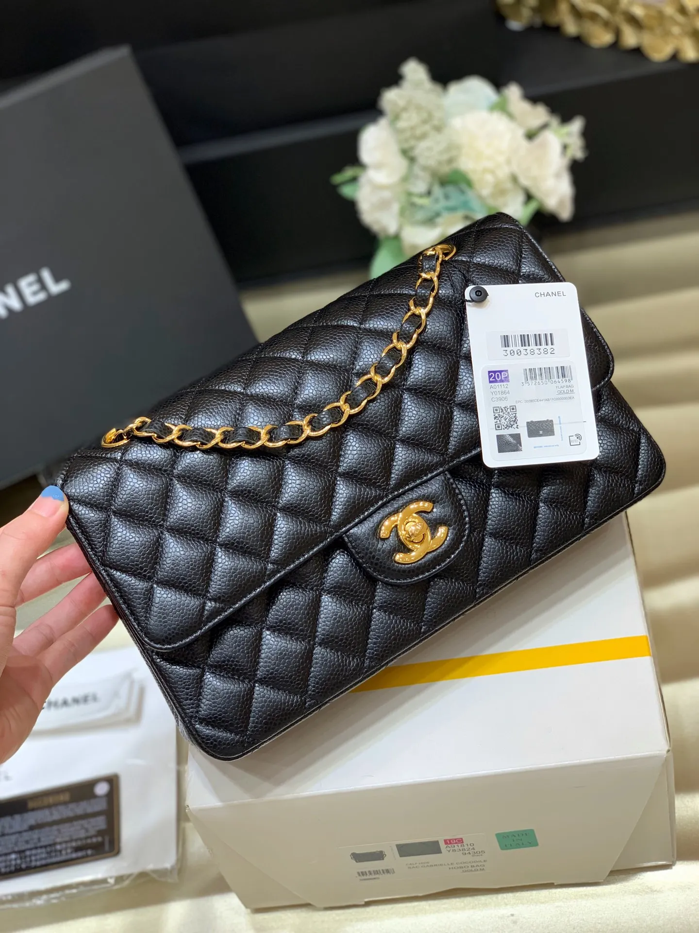 Chanel 1112 Classic Flap Bag CF Medium Women s Crossbody Bag Chanel 1112 Classic Flap Bag CF Medium Women s Crossbody Bag