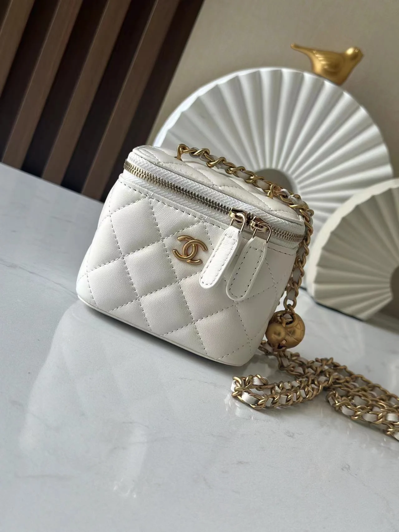 Chanel 66014 Mini Classic Chain Box Bag Cosmetic Case Crossbody Bag Chanel 66014 Mini Classic Chain Box Bag Cosmetic Case Crossbody Bag