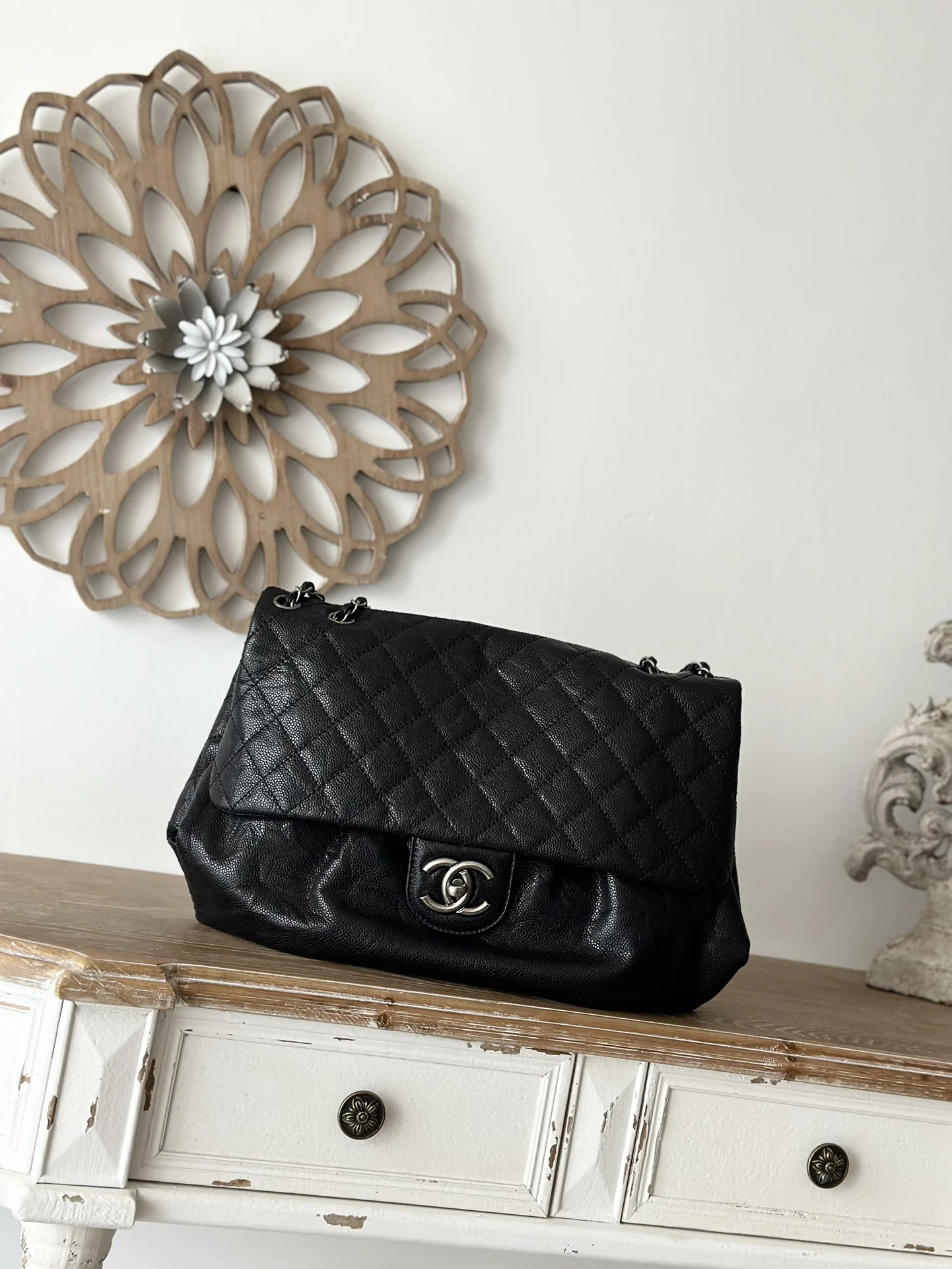 Chanel A2224 Vintage Cloud Bag Women s Crossbody Bag