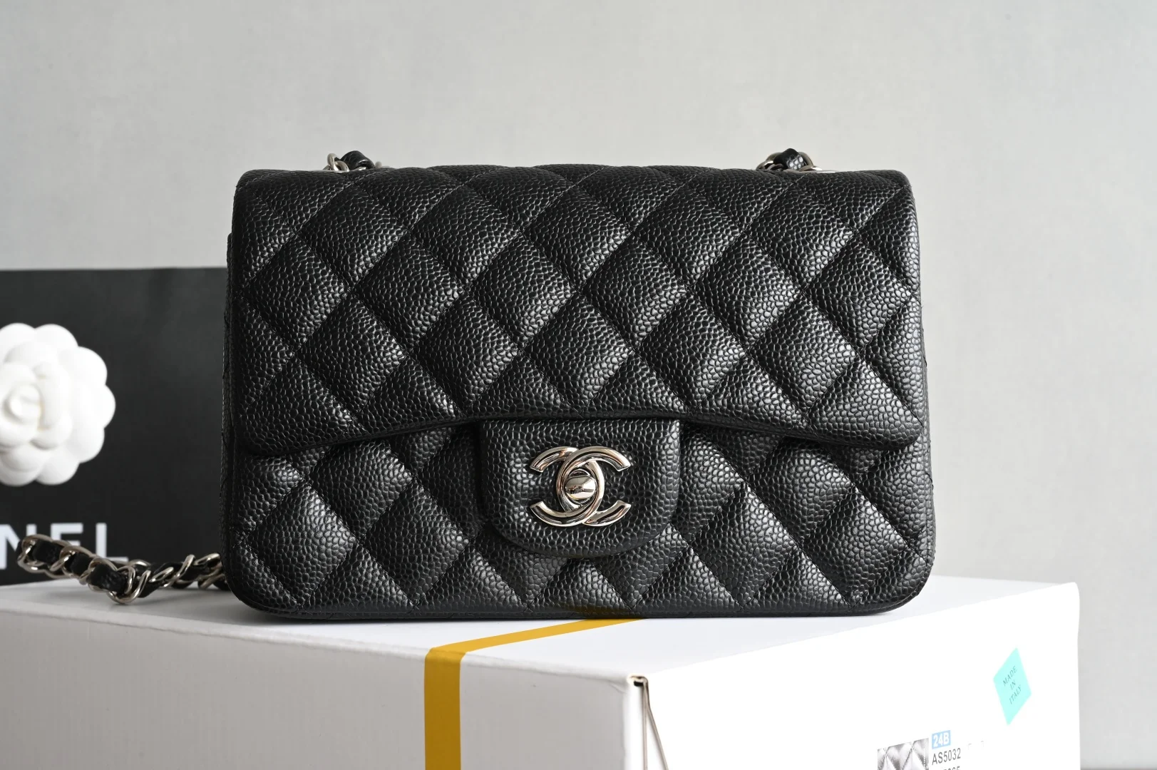 Chanel 1116 Classic Flap Mini Crossbody Bag