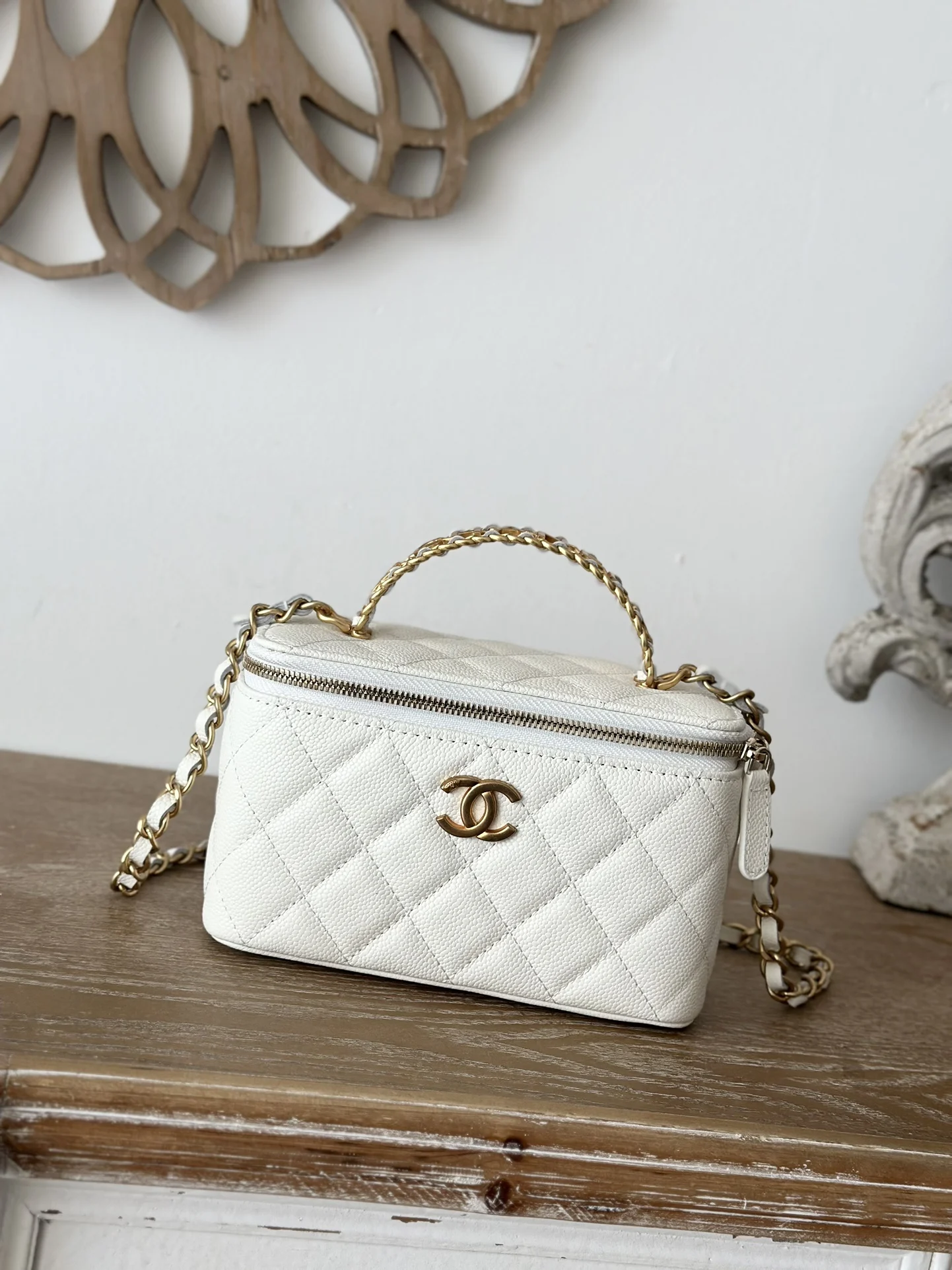 Chanel 66017 22p New Cosmetic Box Bag Women s Handbag Crossbody Bag Chanel 66017 22p New Cosmetic Box Bag Women s Handbag Crossbody Bag