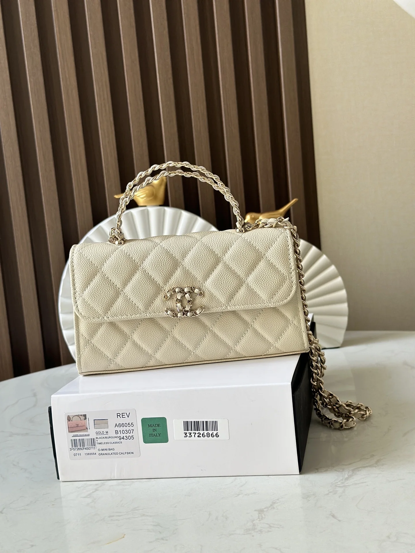 Chanel 66055 25s Kelly Crossbody Bag with Top Handle Chanel 66055 25s Kelly Crossbody Bag with Top Handle