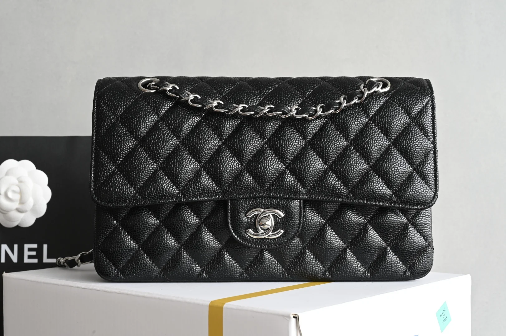 Chanel 1112 CF Classic Flap Medium 25cm Crossbody Bag