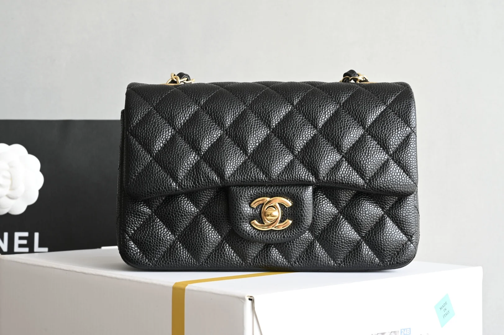 Chanel 1116 Classic Flap Mini Crossbody Bag