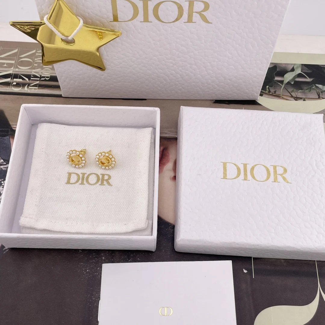 Dior Small Circle Pearl Stud Earrings
