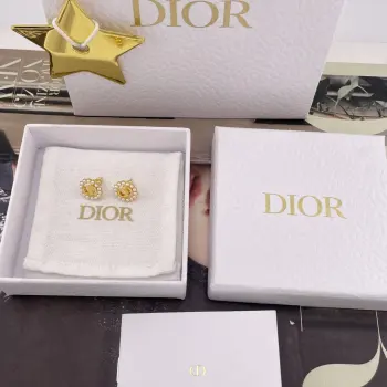 Small Circle Pearl Stud Earrings Replica Dior Earrings