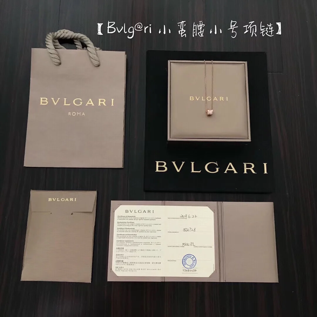 Bvlgari B.zero1 XS pendant necklace with full pave diamonds