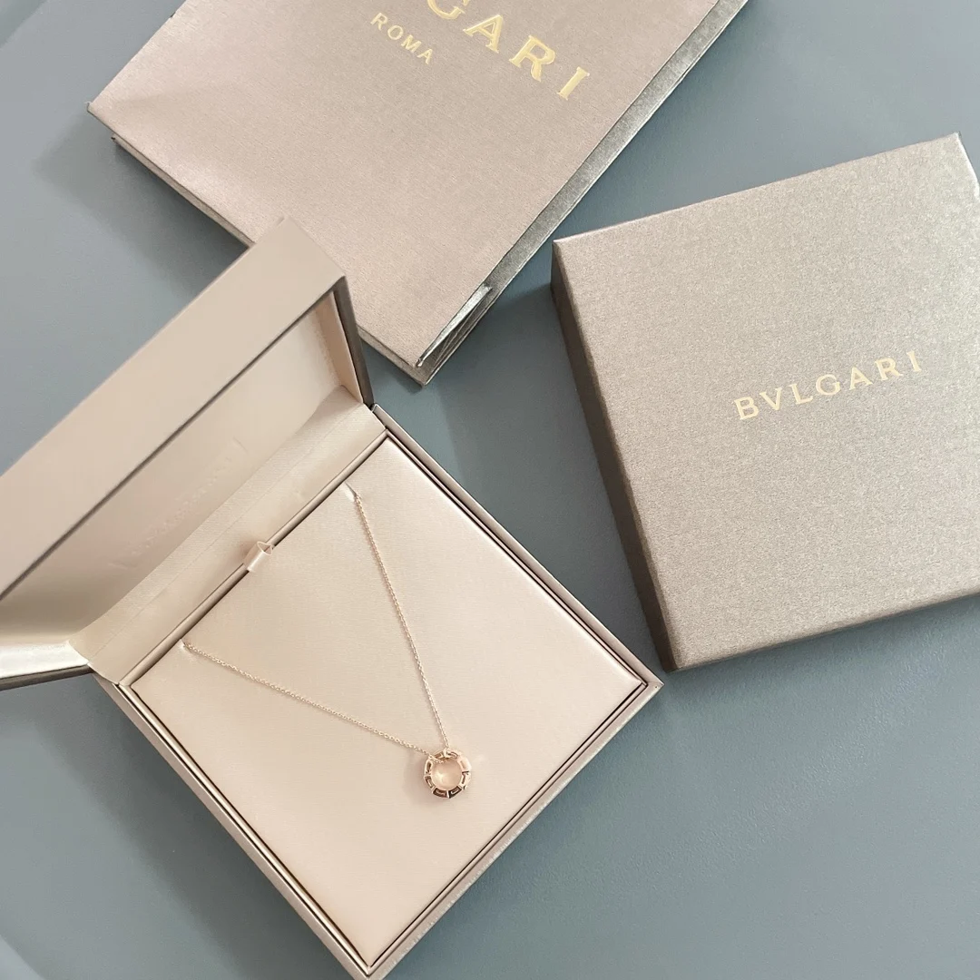 Bvlgari Bao Yi circle snake necklace Bvlgari Bao Yi circle snake necklace