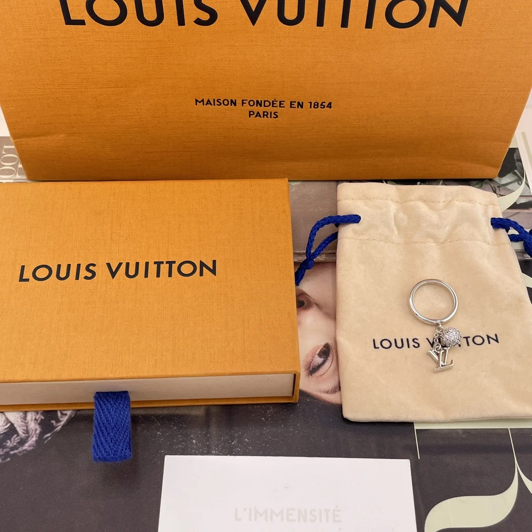 Louis Vuitton 216751 [L Green Diamond Ball Ring] Early Spring 26 New Collection, available in S-M-L sizes!