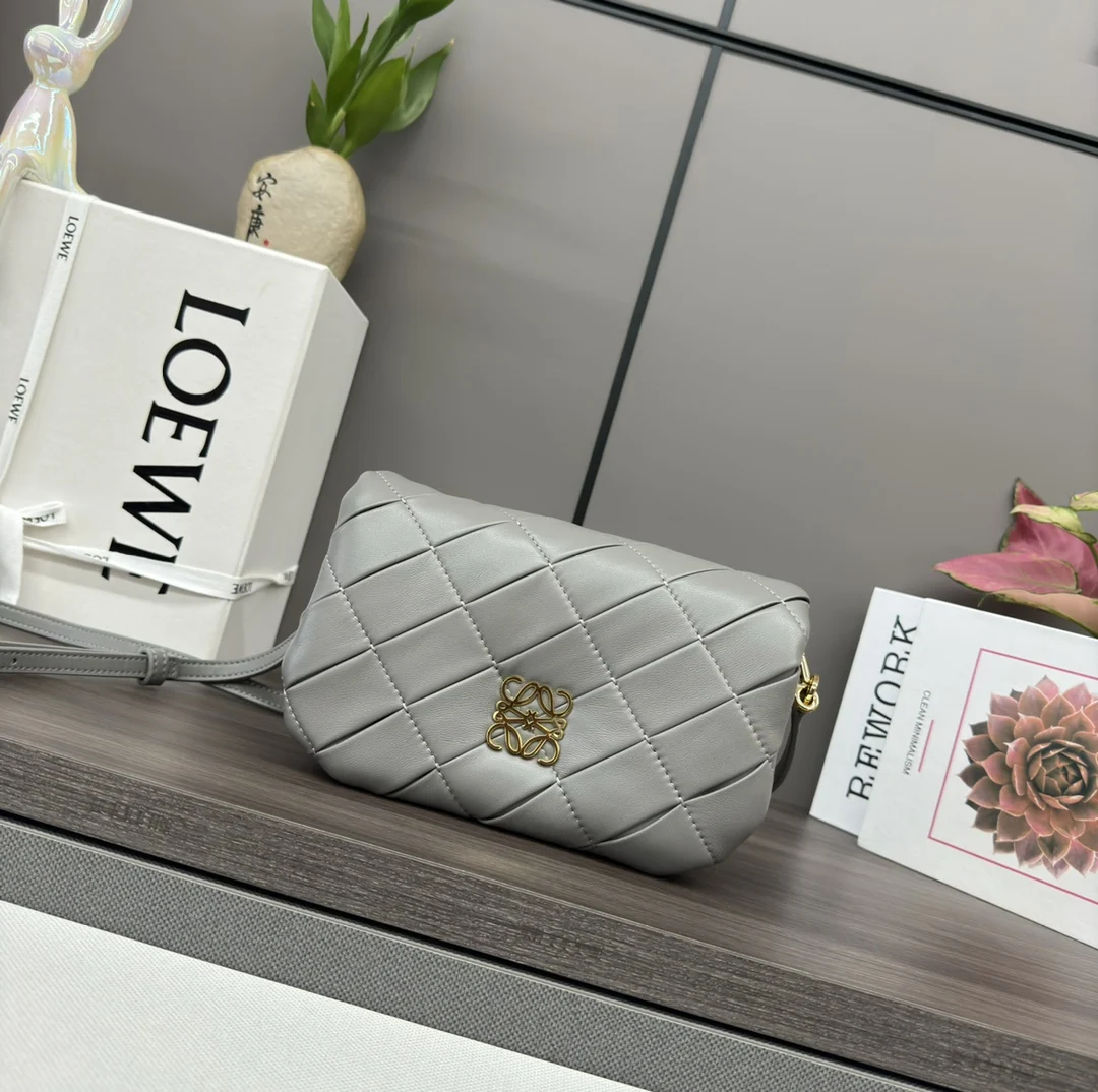 Loewe 062466 Puffer Goya Bag Loewe 062466 Puffer Goya Bag