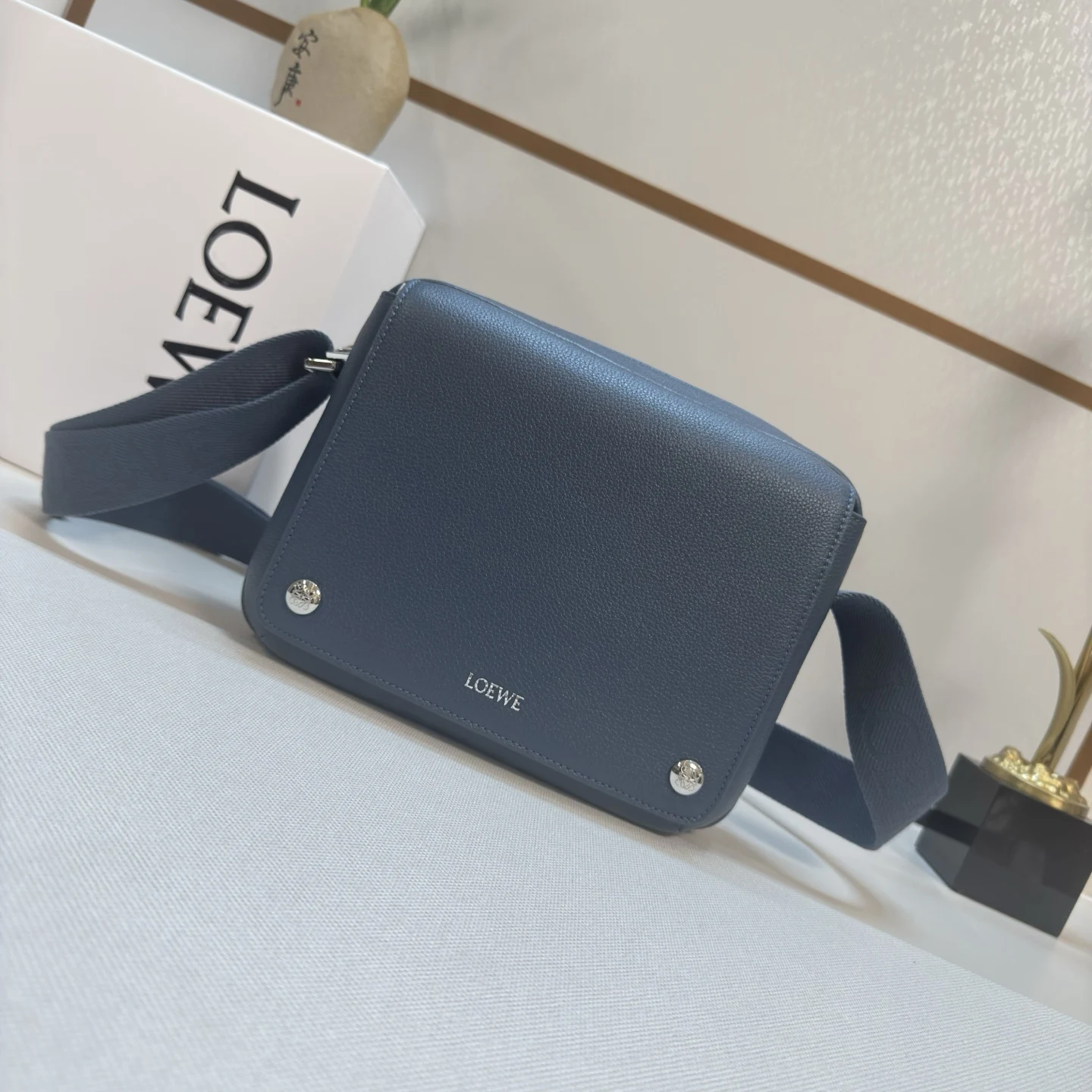 Loewe 652441 Small Pebble Messenger Bag