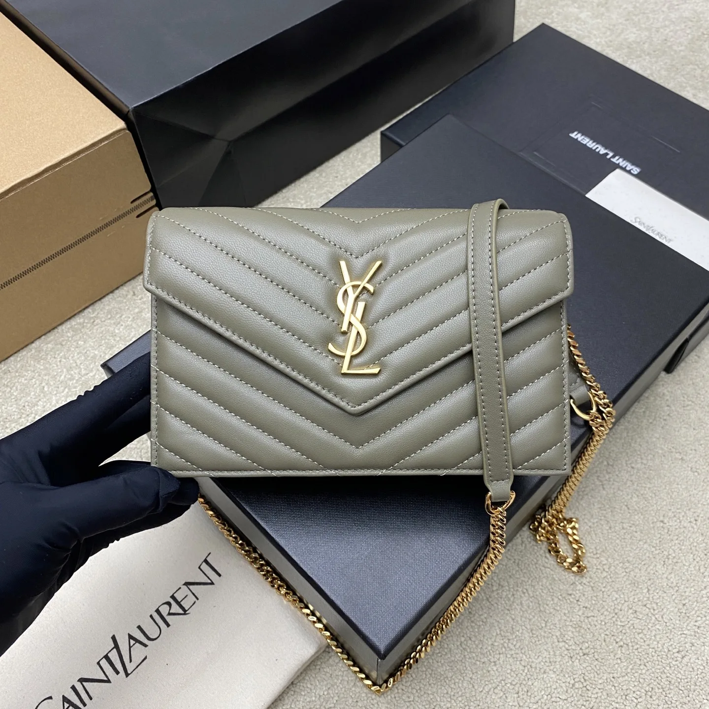 SAINT LAURENT 393953 WOC Small Envelope Crossbody Bag