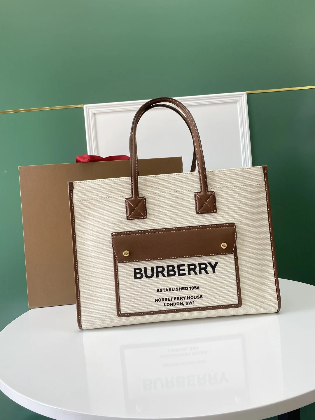 Burberry 138160 Horseferry Print Tote Bag Women s Shoulder Bag Burberry 138160 Horseferry Print Tote Bag Women s Shoulder Bag