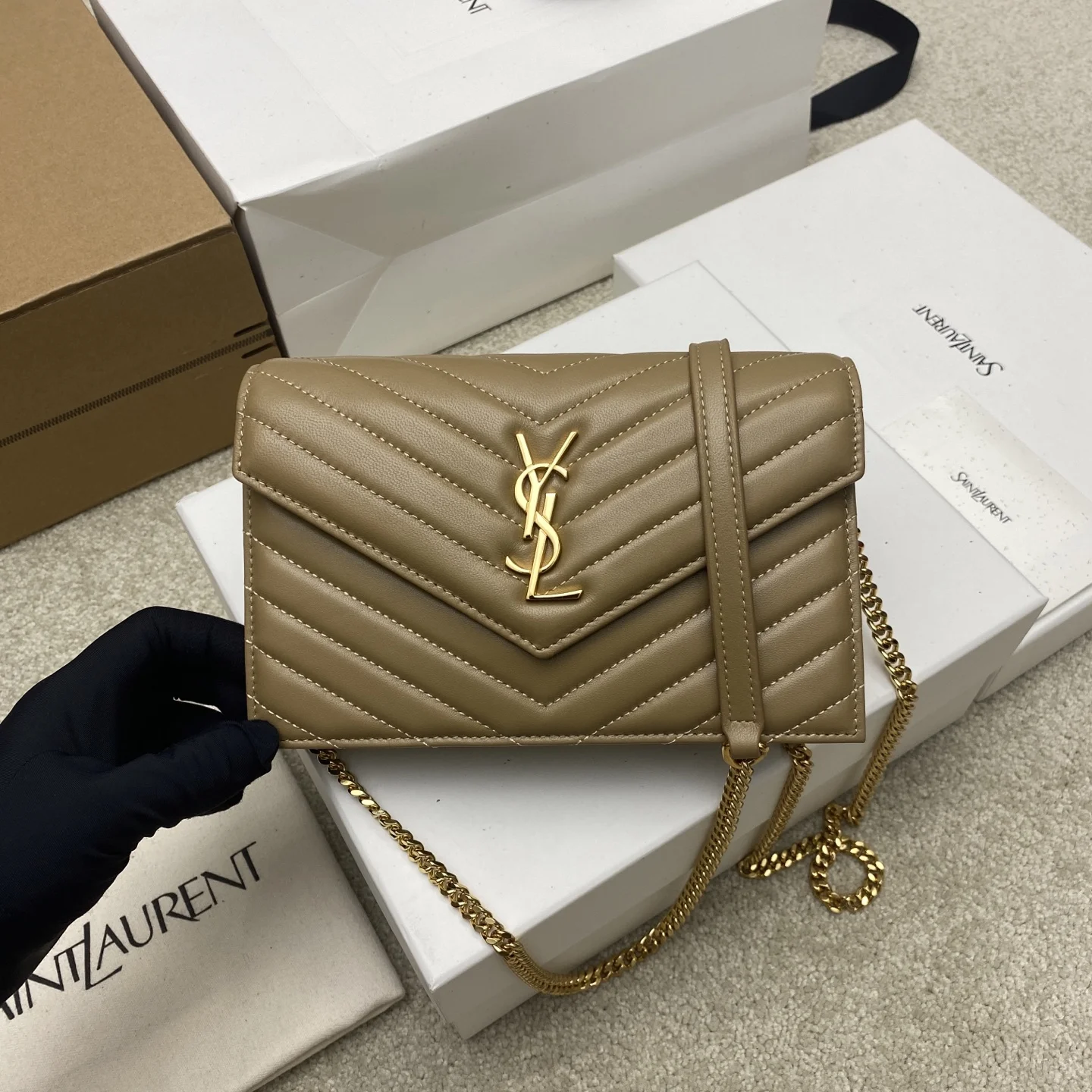 SAINT LAURENT 393953 WOC Small Envelope Crossbody Bag