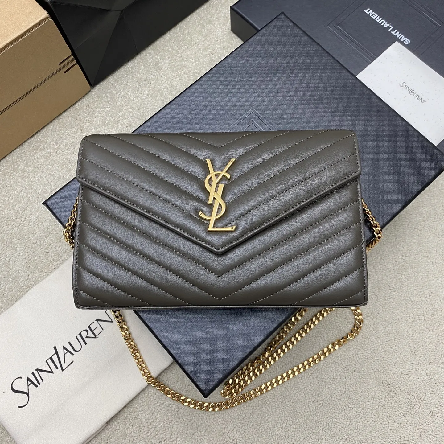 SAINT LAURENT 377828 MONOGRAM Lambskin Chain Crossbody Bag