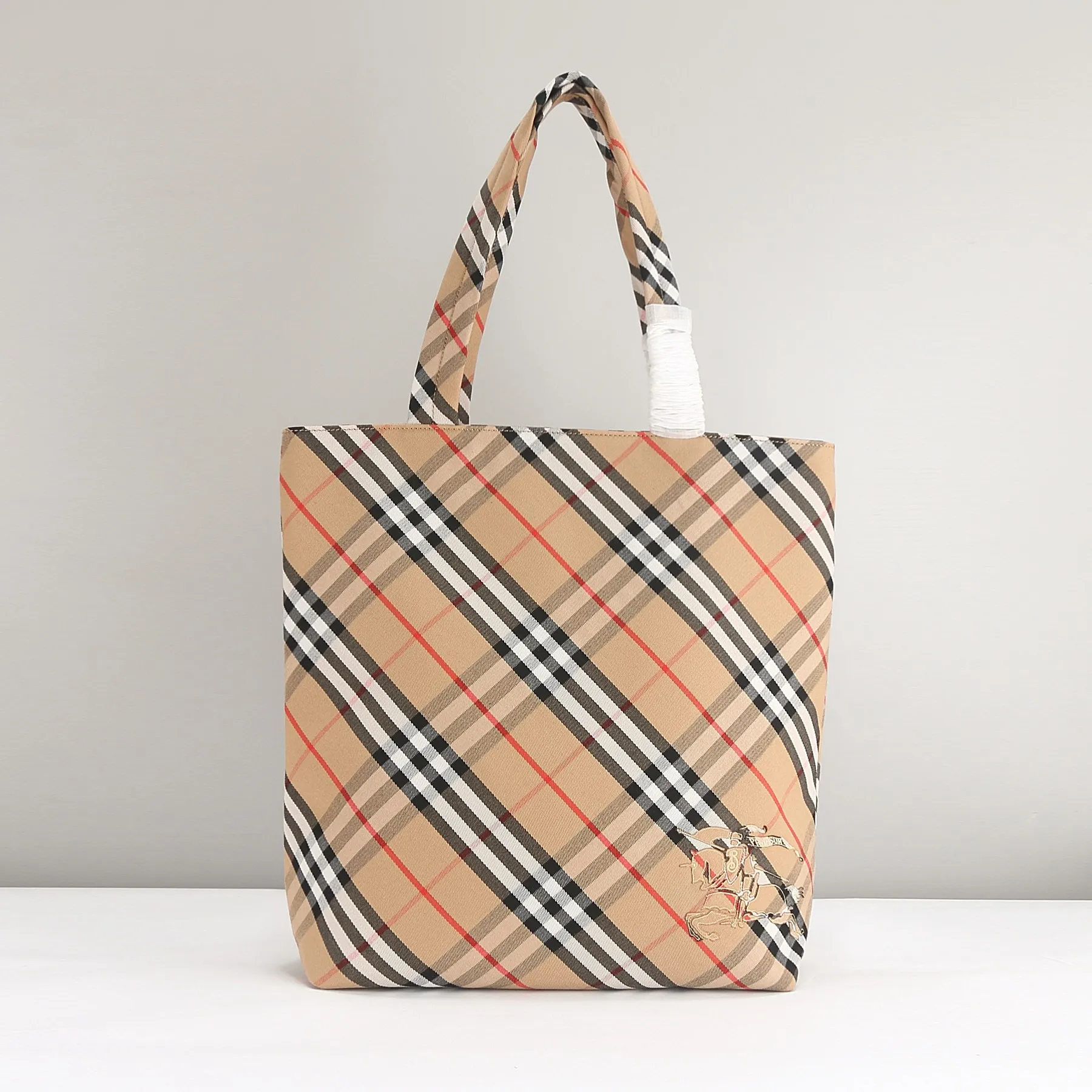 Burberry 81977161 Burberry Check Equestrian Knight Logo Tote Bag Burberry 81977161 Burberry Check Equestrian Knight Logo Tote Bag