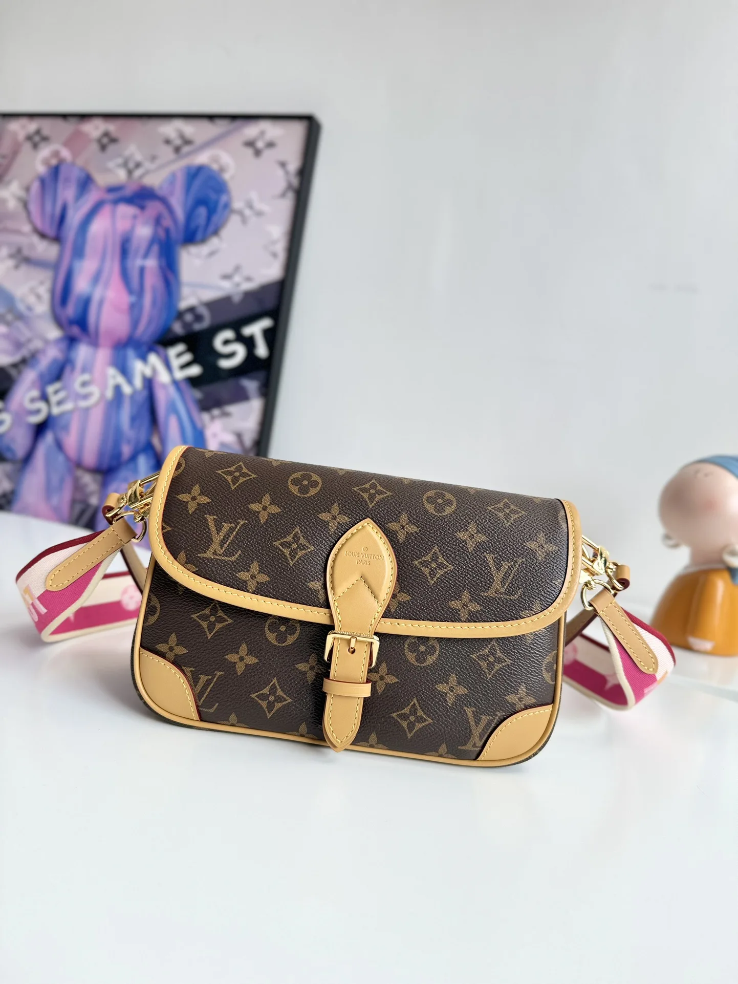 Louis Vuitton Overseas original M46049 DIANE handbag crossbody bag
