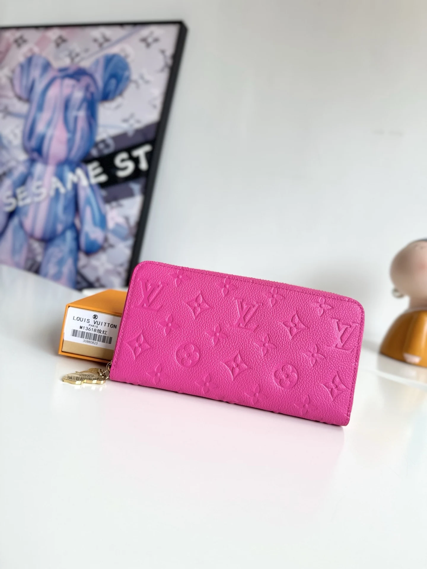 Louis Vuitton Overseas original M13618 Zippy wallet