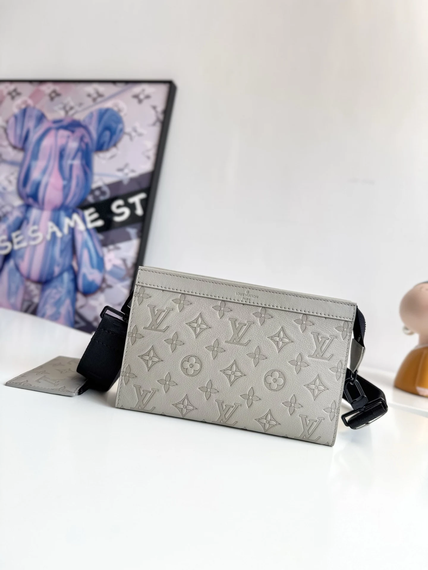 Louis Vuitton Overseas Original M81115 Gaston Wearable Wallet Handbag Clutch Crossbody Bag