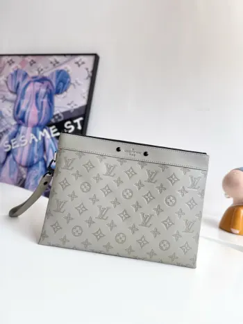 Overseas Original M14914 Pochette To-Go Clutch Bag Replica Louis Vuitton clutches