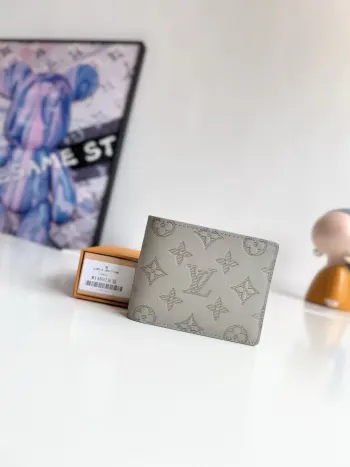 Overseas Original M14802 Multiple Wallet Replica Louis Vuitton wallets