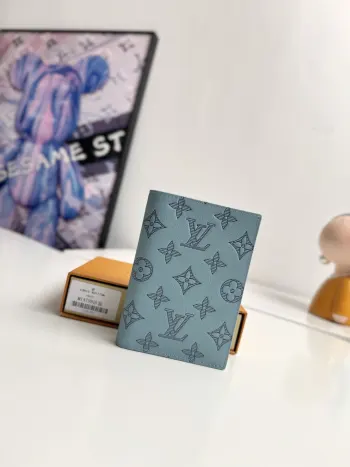 Original Overseas Order M14798 Passport Holder Replica Louis Vuitton wallets
