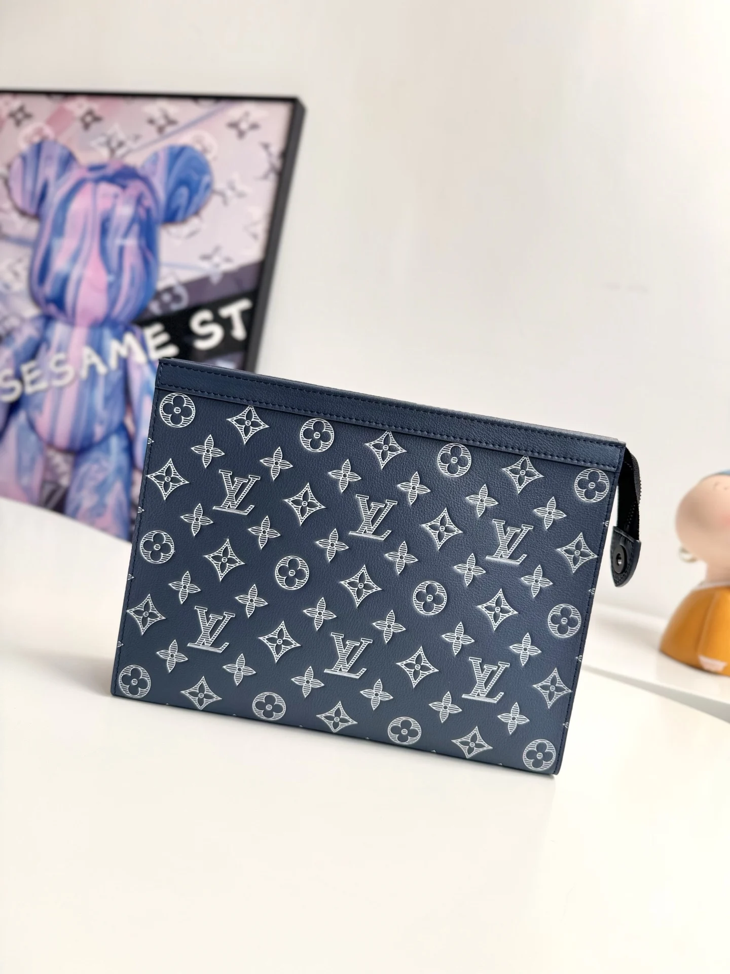Louis Vuitton Original overseas M61692 Pochette Voyage Medium Clutch Louis Vuitton Original overseas M61692 Pochette Voyage Medium Clutch
