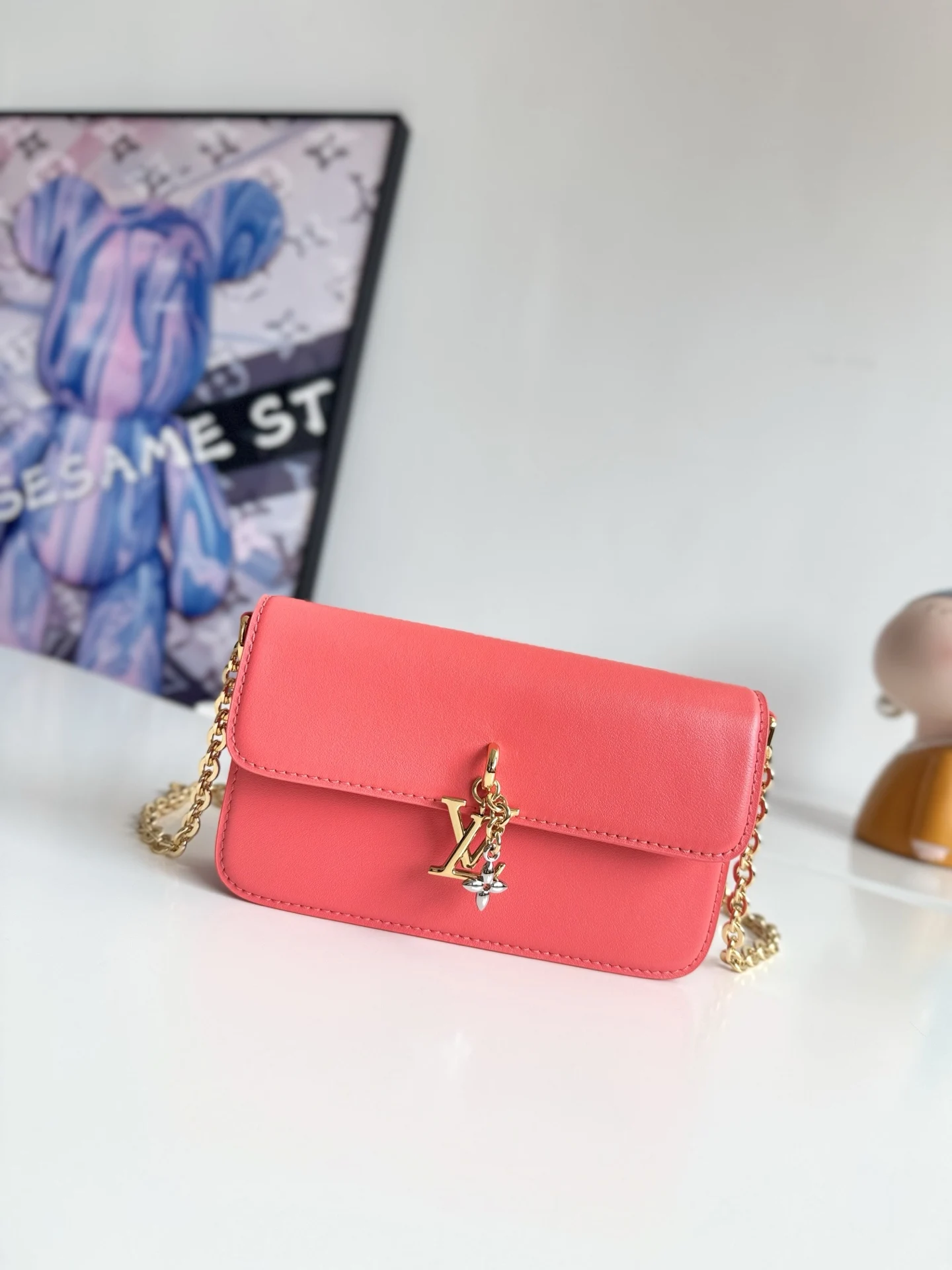 Louis Vuitton Overseas Original M14548 Wallet On Chain Handbag Women s Crossbody Bag