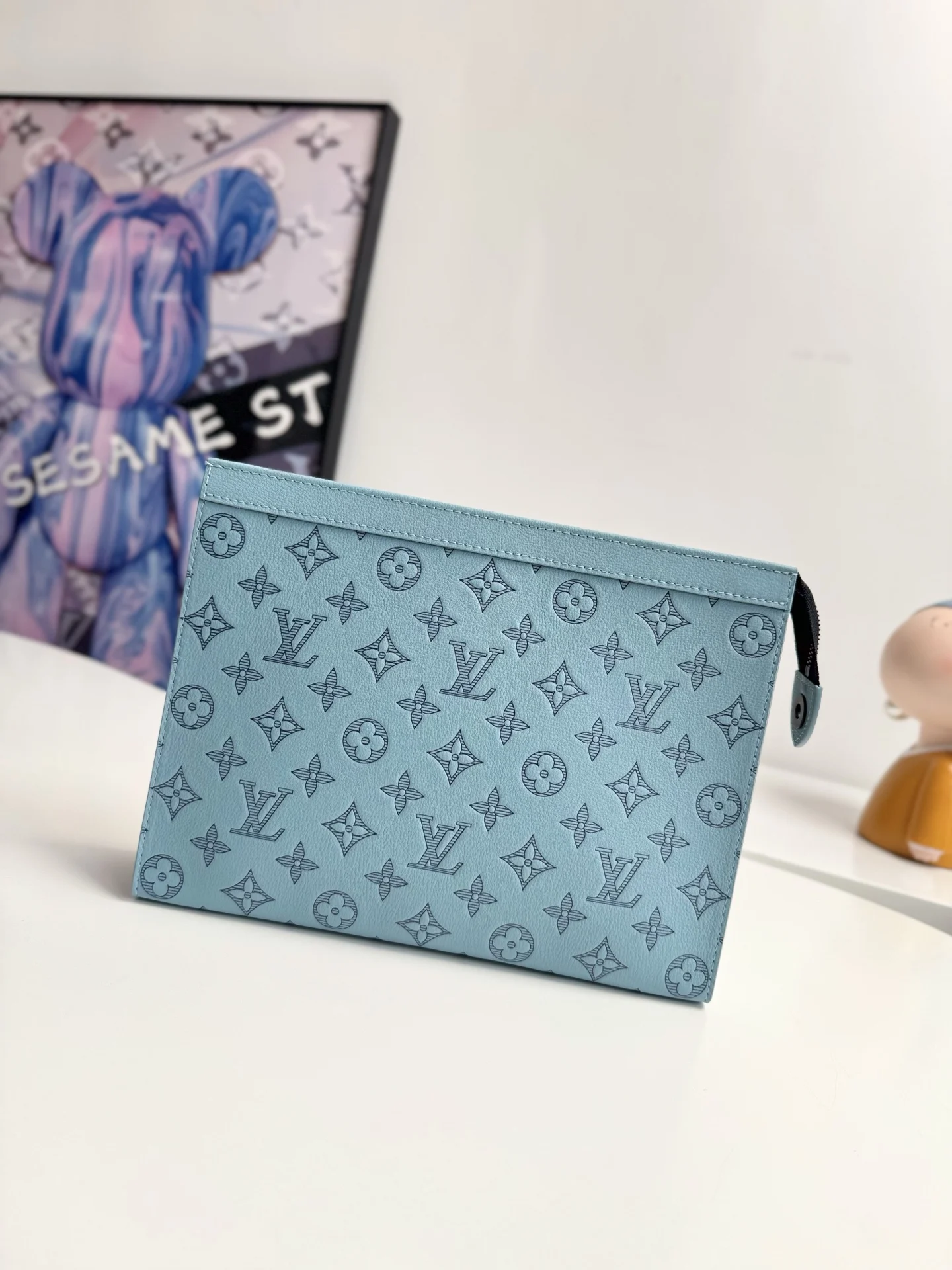 Louis Vuitton Original overseas M61692 Pochette Voyage Medium Clutch Louis Vuitton Original overseas M61692 Pochette Voyage Medium Clutch