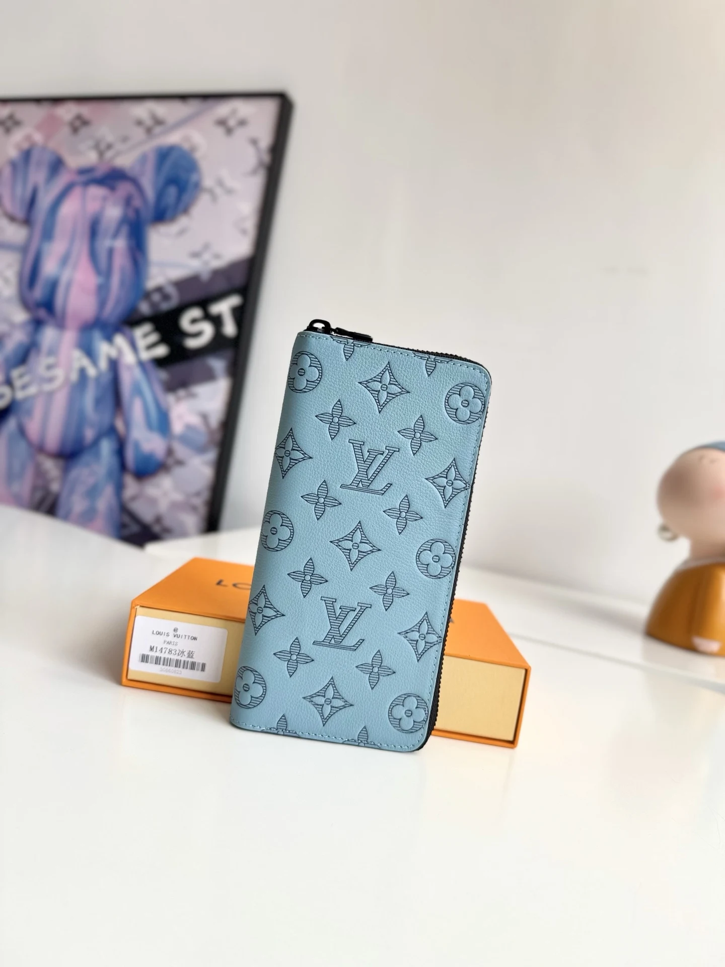 Louis Vuitton Original Overseas M14783 Zippy Vertical Wallet