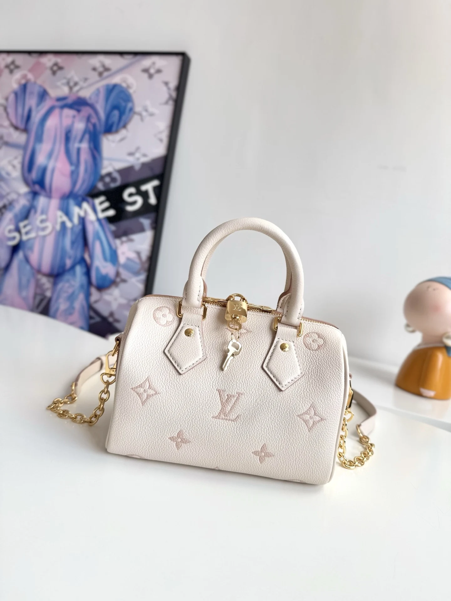 Louis Vuitton Overseas original M14291 Speedy Bandouliere 20 handbag, tote and crossbody bag.