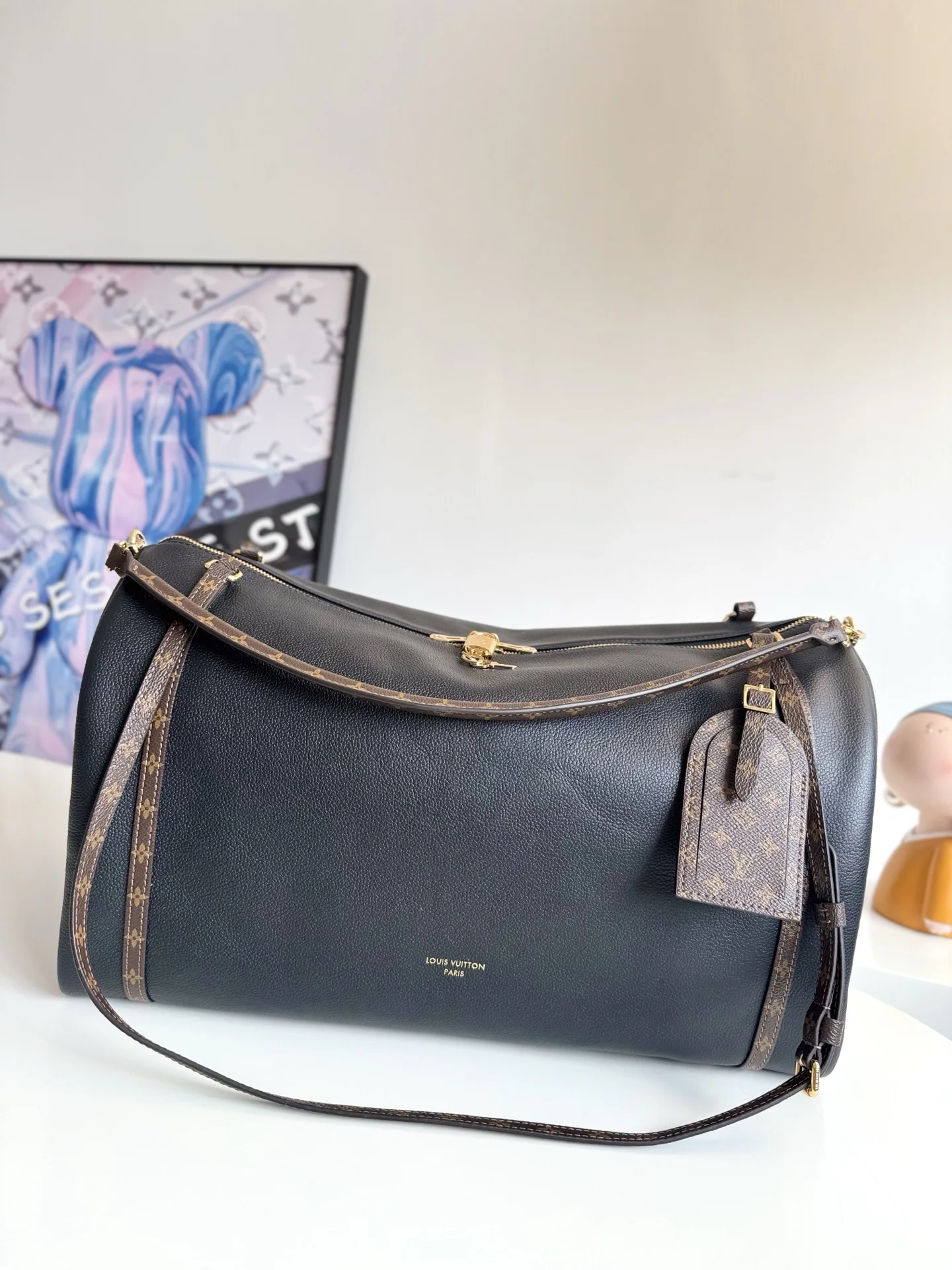 Louis Vuitton Overseas Original M26037 Express Travel Large Handbag Crossbody Bag Louis Vuitton Overseas Original M26037 Express Travel Large Handbag Crossbody Bag