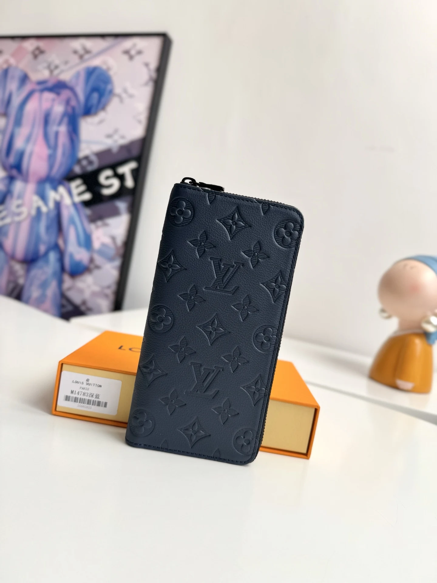 Louis Vuitton Original Overseas M14783 Zippy Vertical Wallet