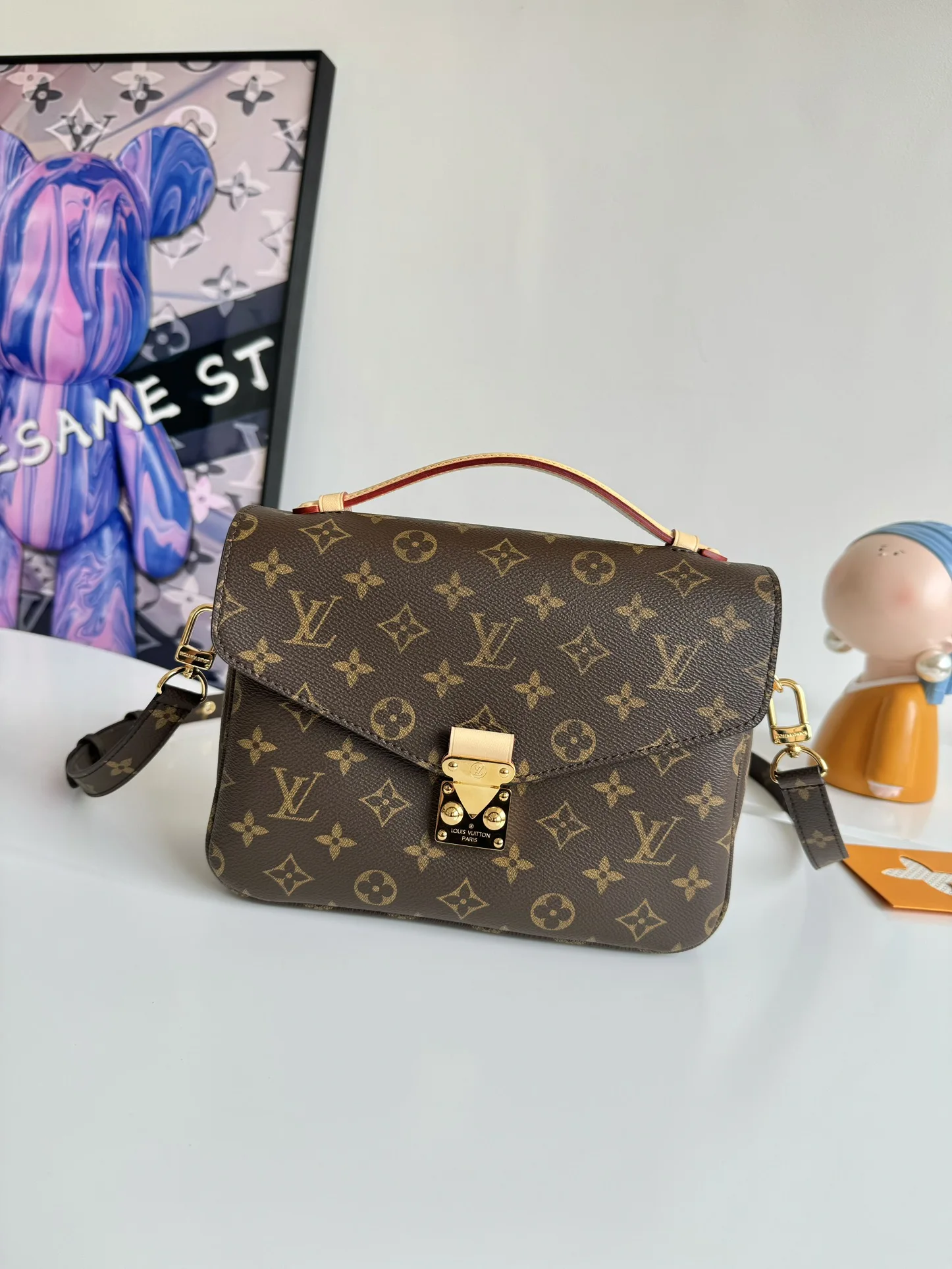 Louis Vuitton Original overseas M44875 Pochette Metis handbag, can be carried by hand or worn as a crossbody bag
