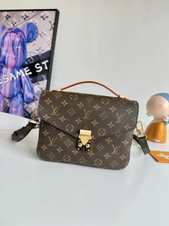 Original overseas M44875 Pochette Metis handbag, can be carried by hand or worn as a crossbody bag Replica Louis Vuitton womens bags