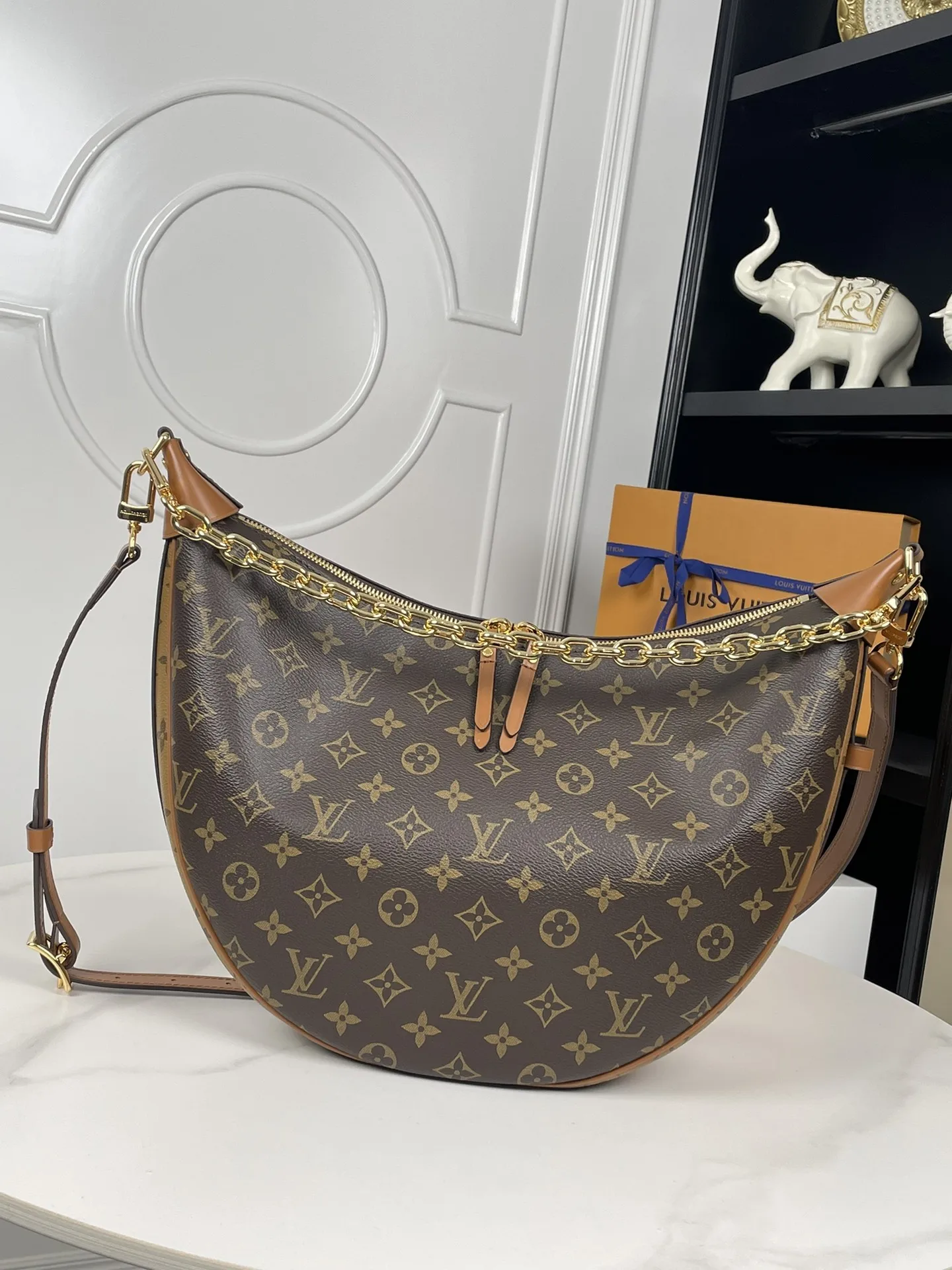 Louis Vuitton Overseas Original M46311 Loop Hobo Bag Crossbody Bag Louis Vuitton Overseas Original M46311 Loop Hobo Bag Crossbody Bag