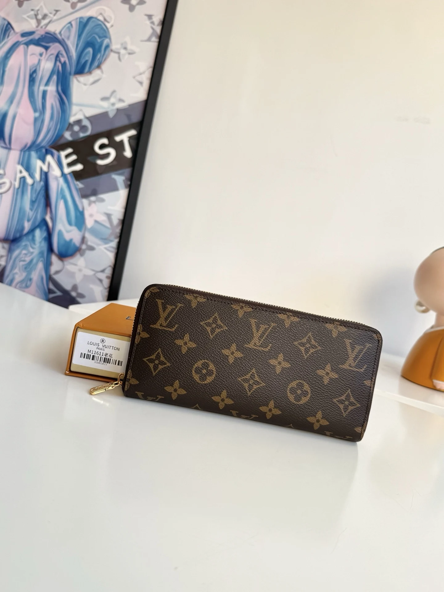 Louis Vuitton Overseas Original M11611 Zippy Horizontal Wallet