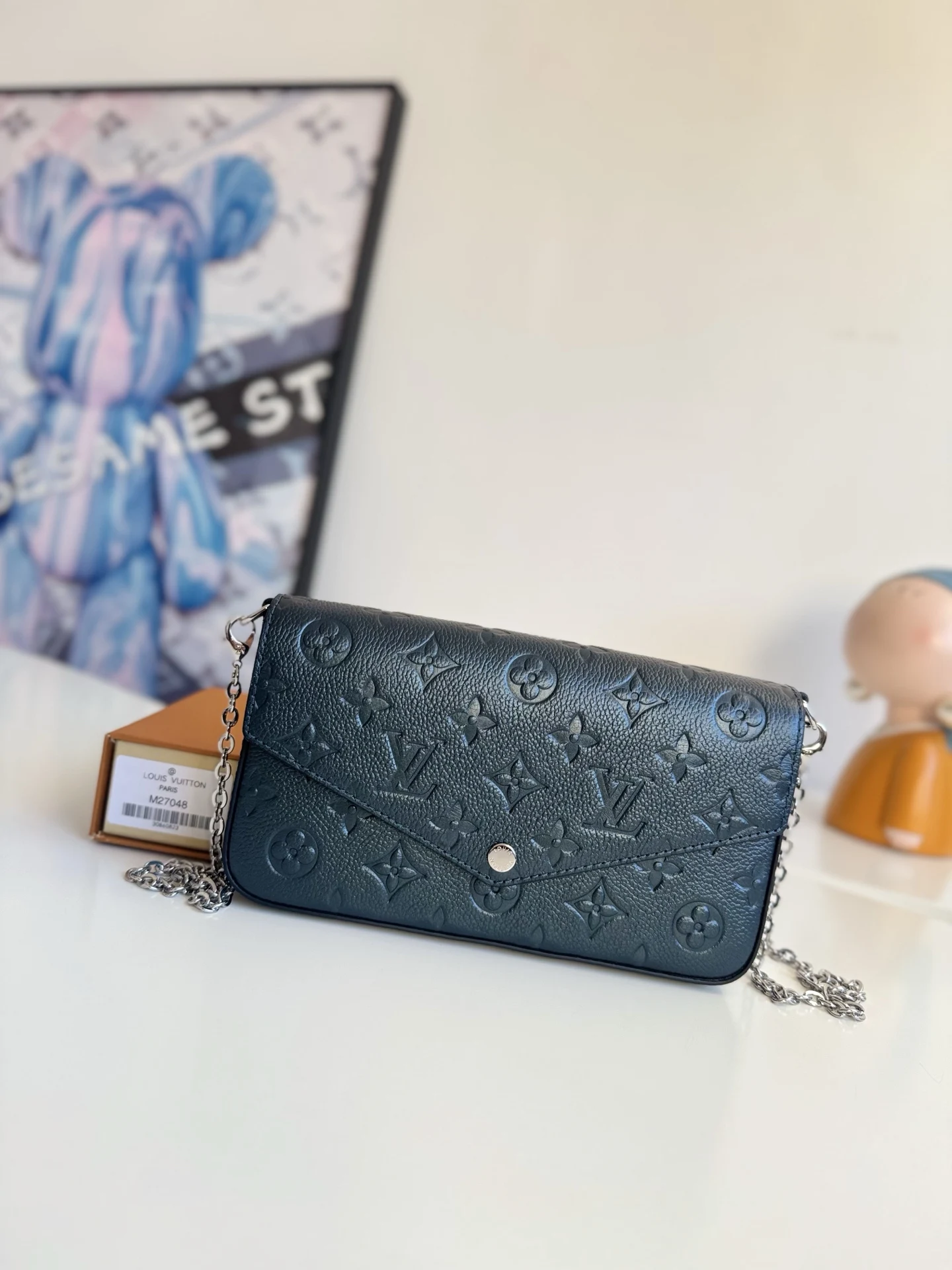 Louis Vuitton Original overseas M27048 Pochette Felicie chain bag wallet