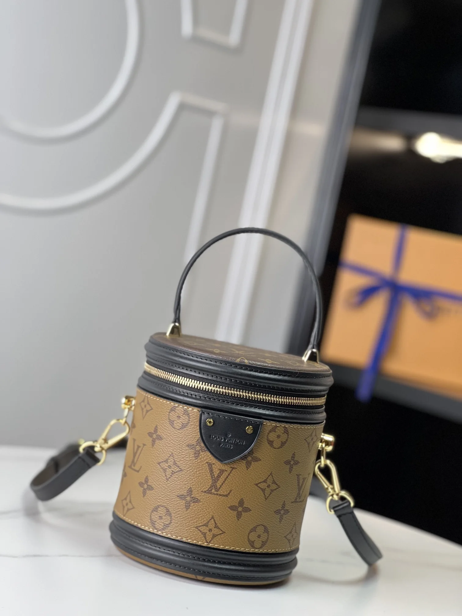 Louis Vuitton Original Overseas M43986 Nicolas Ghesquiere Handbag/Crossbody Bag