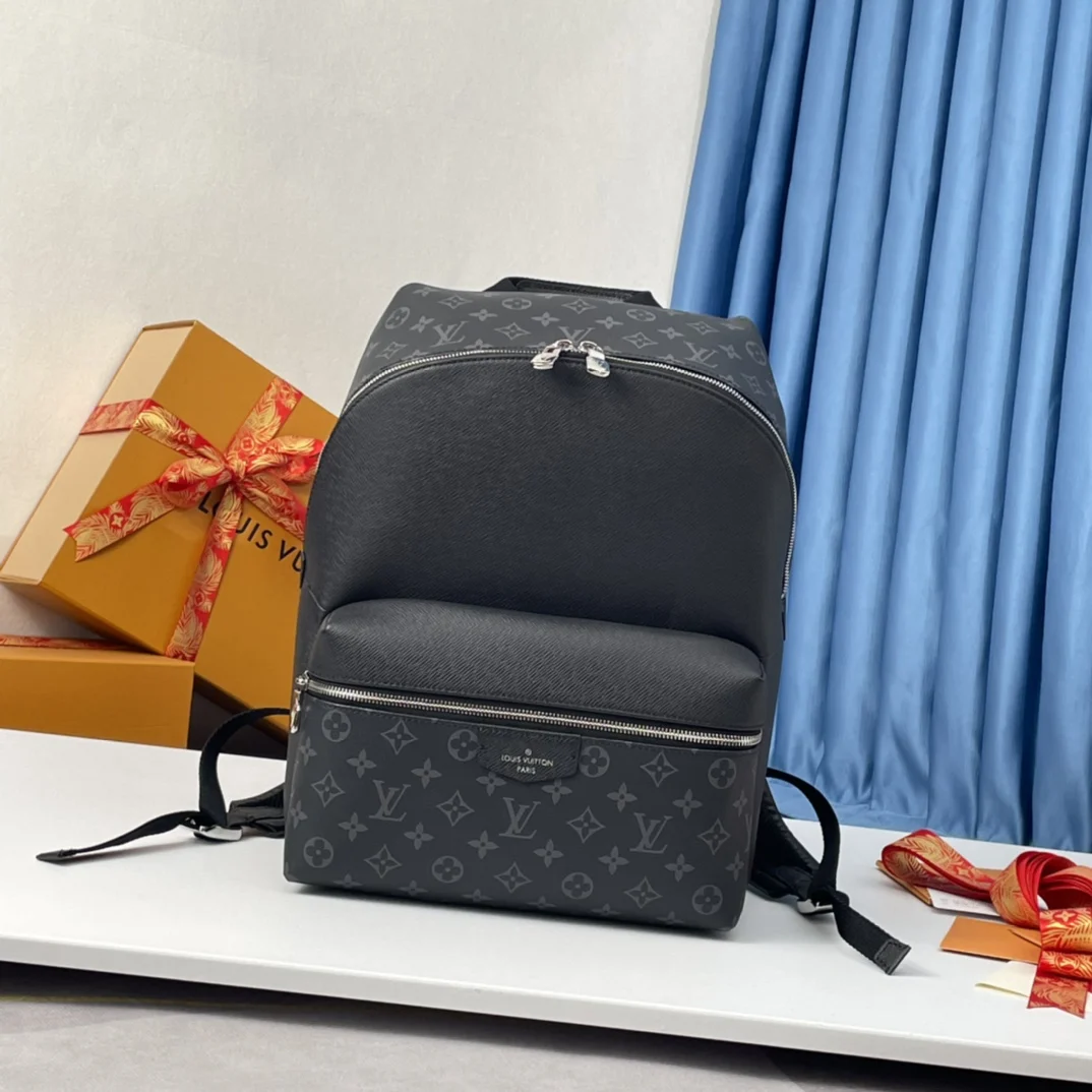 Louis Vuitton Overseas Original M30230 Discovery Backpack