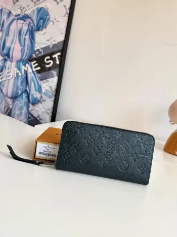 Overseas Original M26529 Zippy Wallet Replica Louis Vuitton wallets