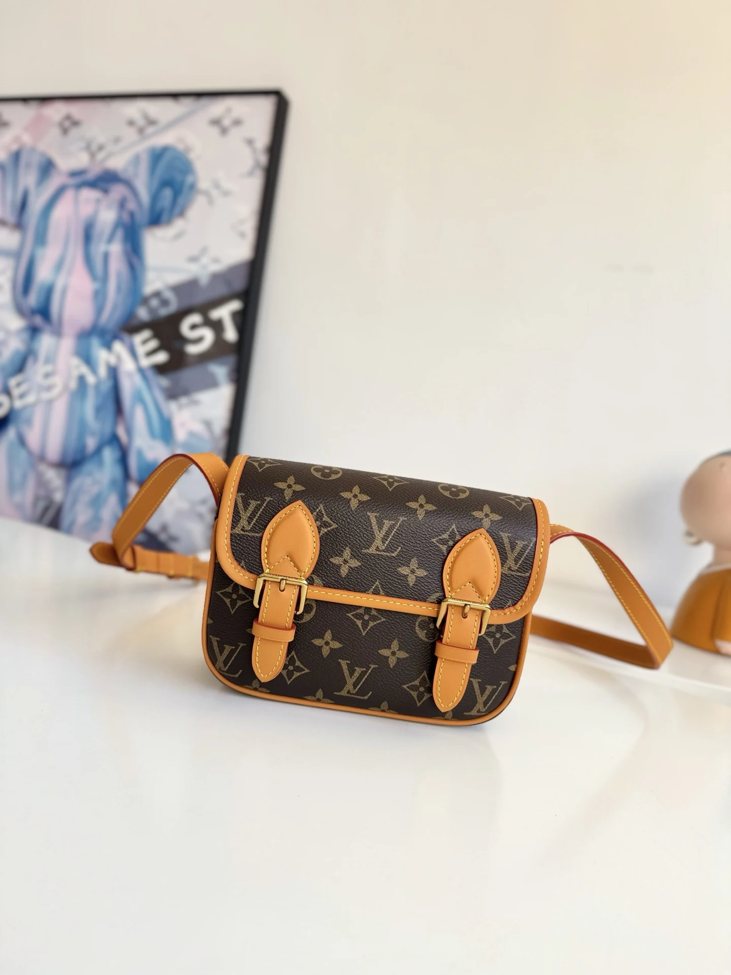 LV 海外原单M26805 Satchel 迷你手袋 斜挎包