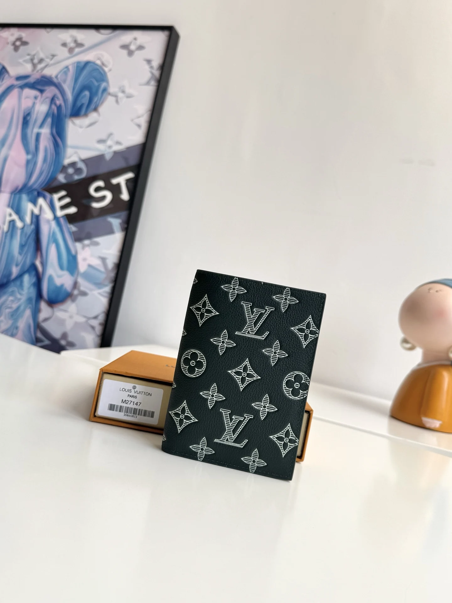 Louis Vuitton Overseas Original M27147 Passport Holder