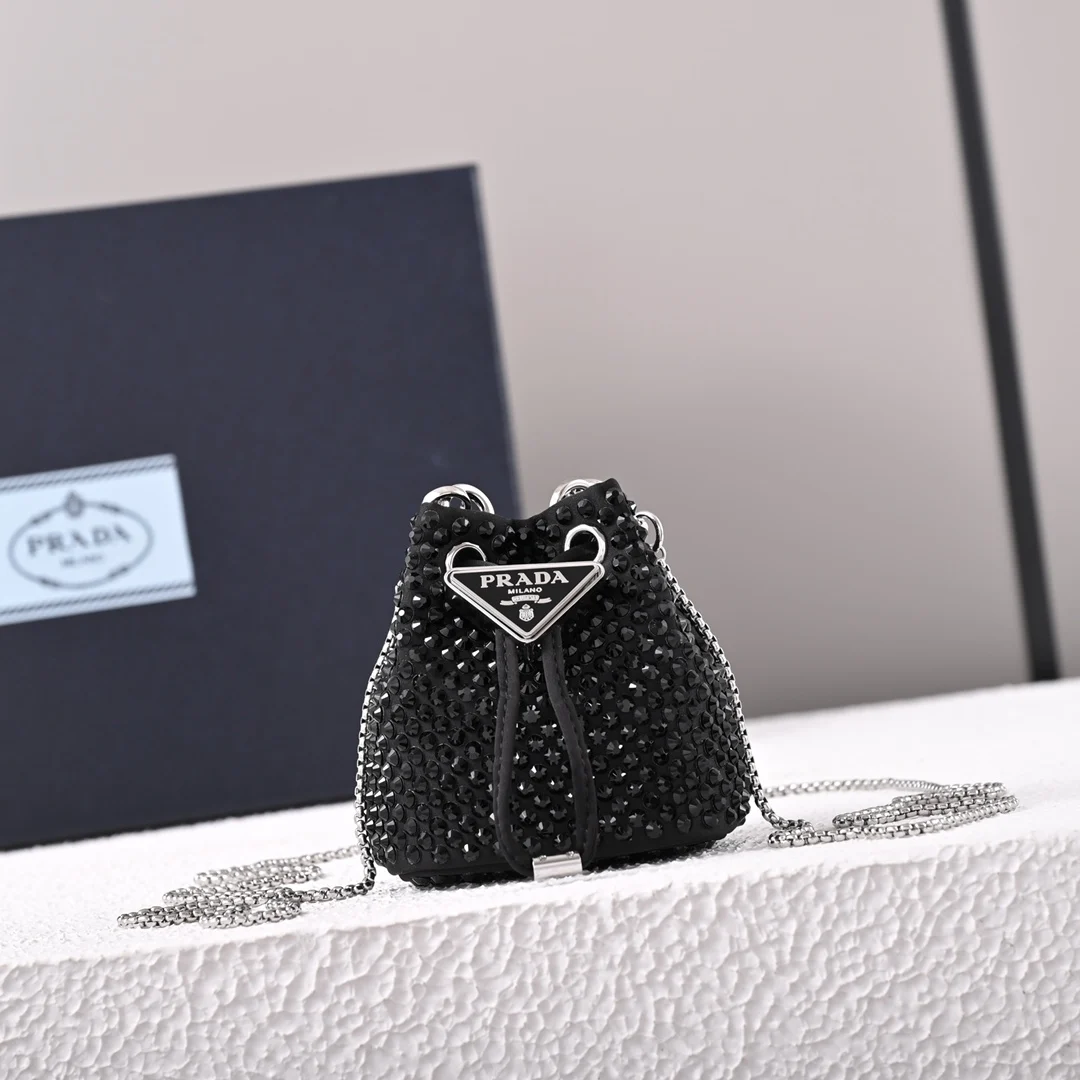 普拉达 1NR016 水晶mini小水桶 斜挎包 普拉达 1NR016 水晶mini小水桶 斜挎包